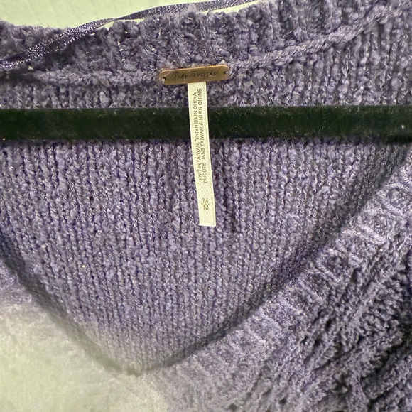 Free People distressed soft purple long sweater - Picture 3 of 3